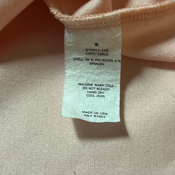 Green Envelope Los Angeles Women’s Bell 3/4 Sleeve Blouse - Picture 7 of 7